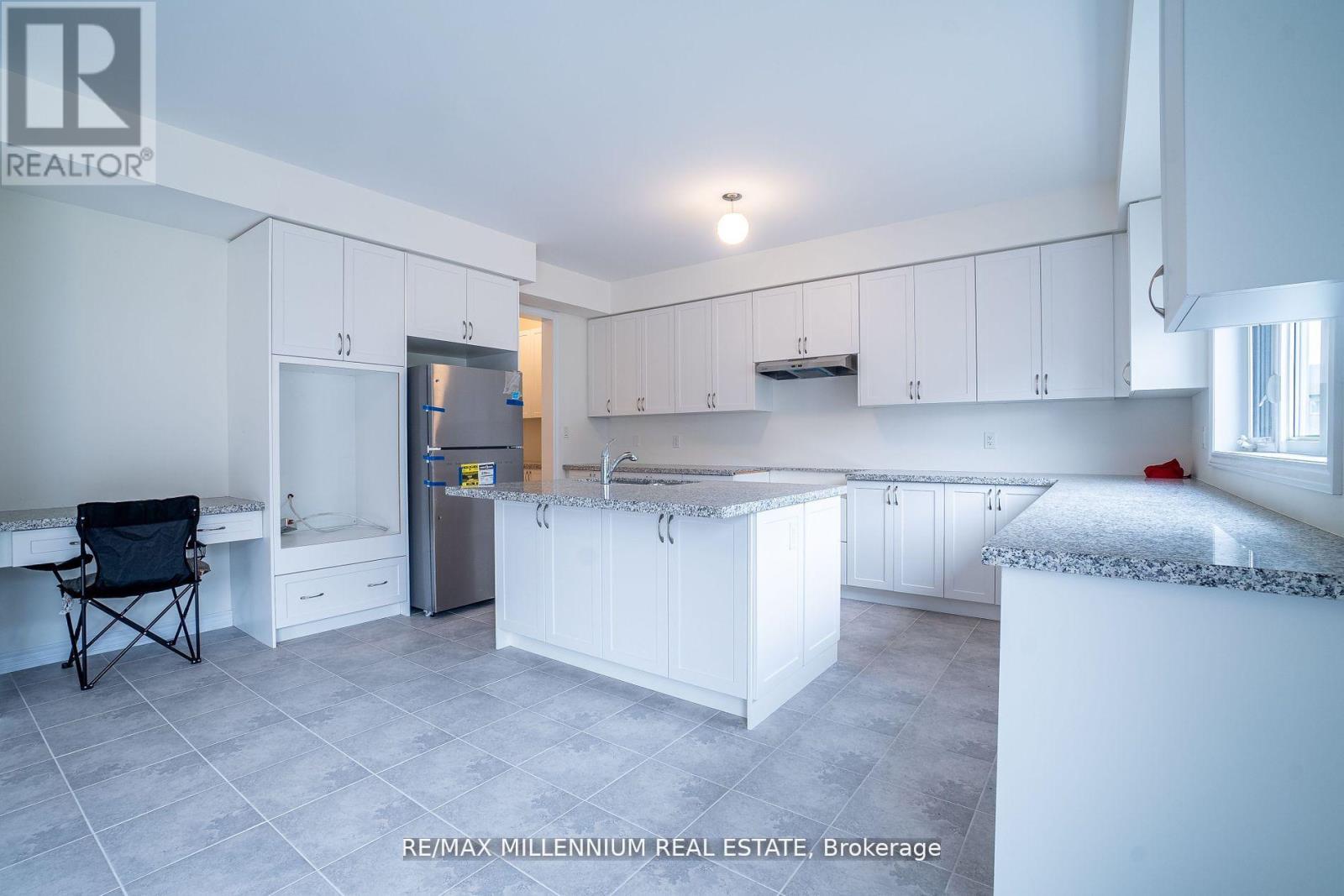 1640 Corsal Court, Innisfil, Ontario  L9S 0P8 - Photo 13 - N12657650