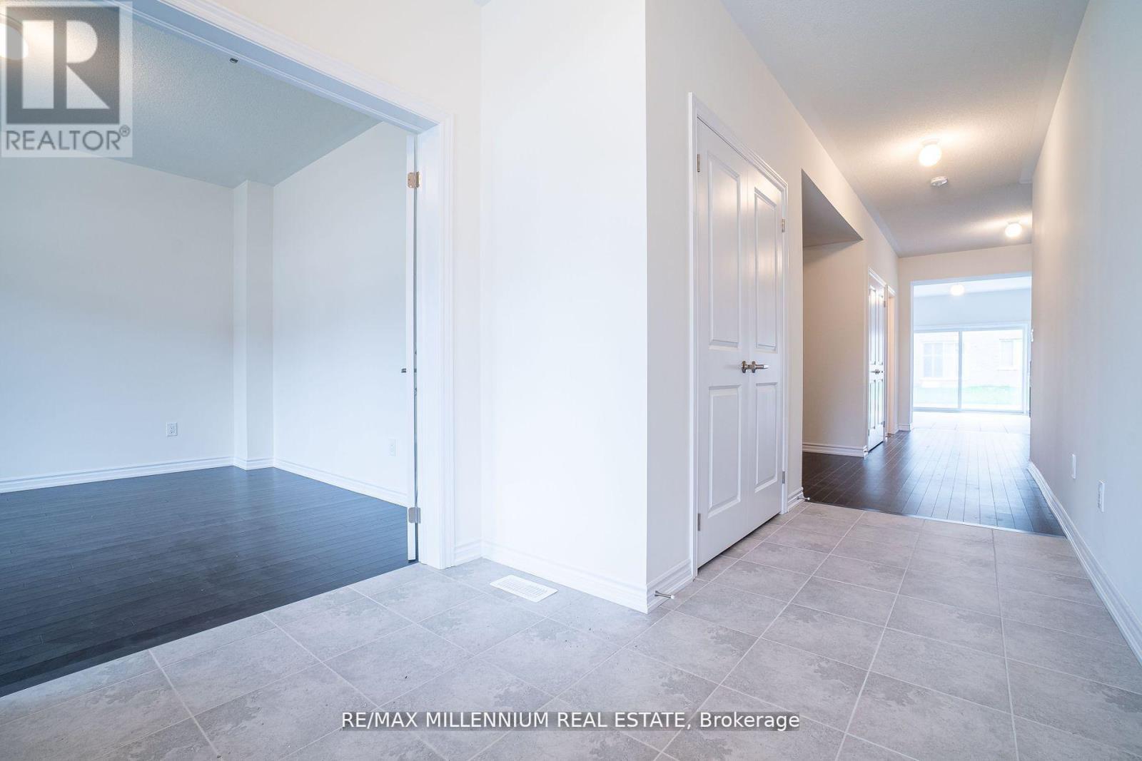 1640 Corsal Court, Innisfil, Ontario  L9S 0P8 - Photo 6 - N12657650