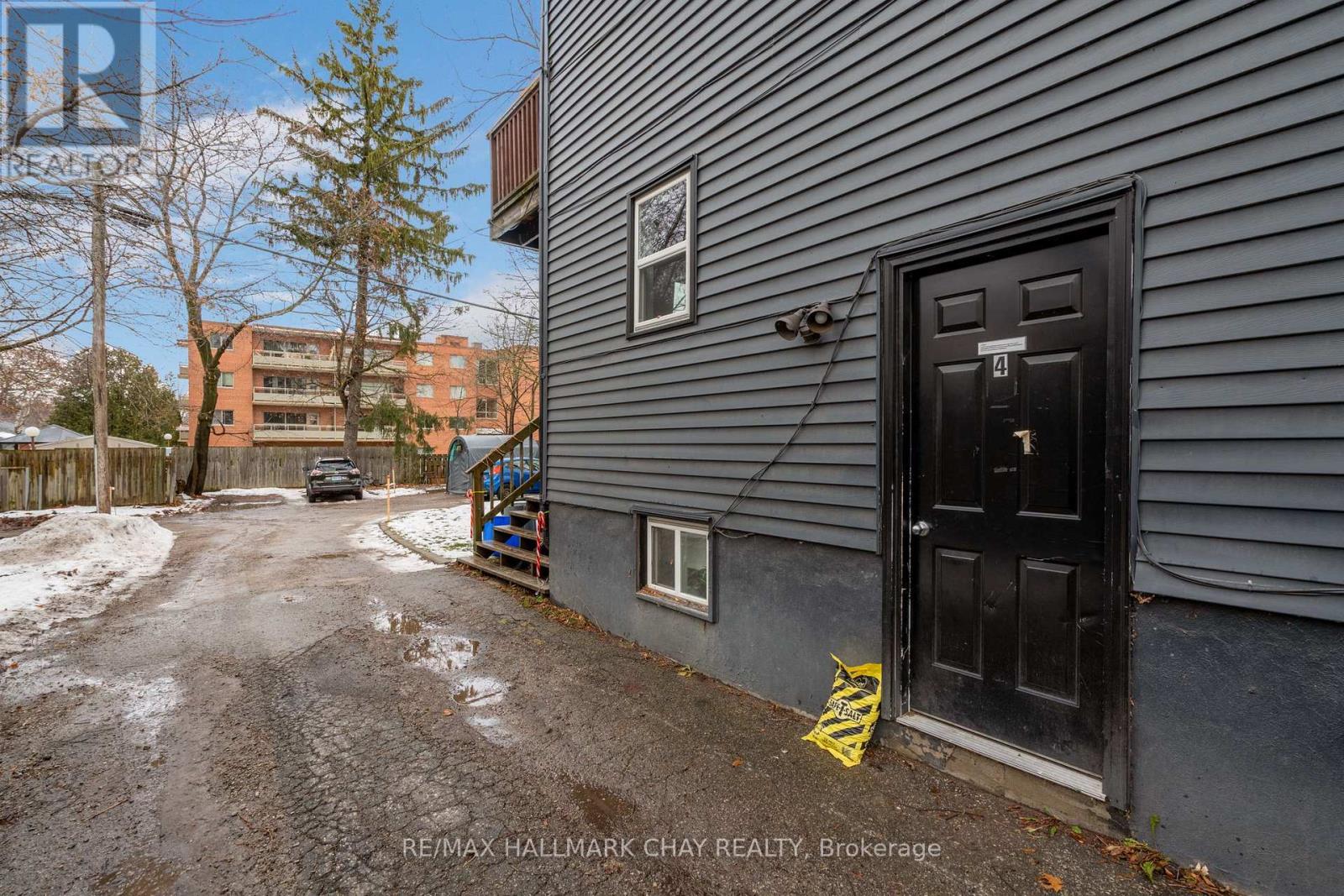 1-4 - 58 Penetang Street, Barrie, Ontario  L4M 1V6 - Photo 26 - S12657626