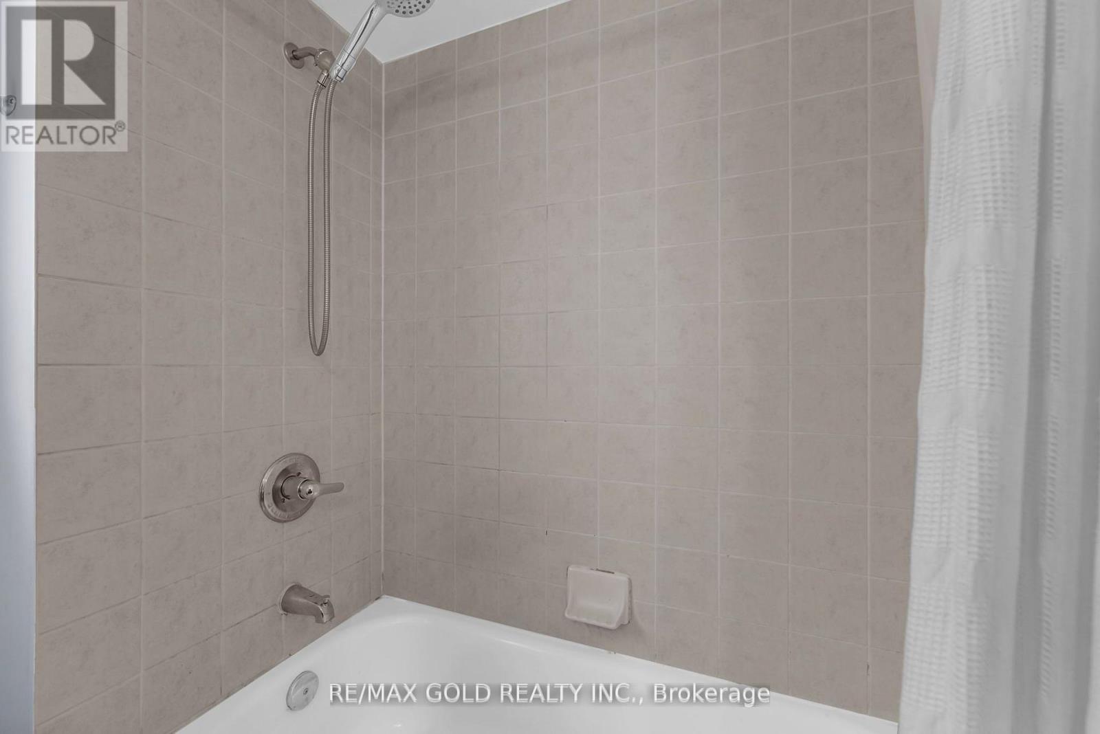 22 Nathaniel Crescent, Brampton, Ontario  L6Y 5M5 - Photo 30 - W12657624