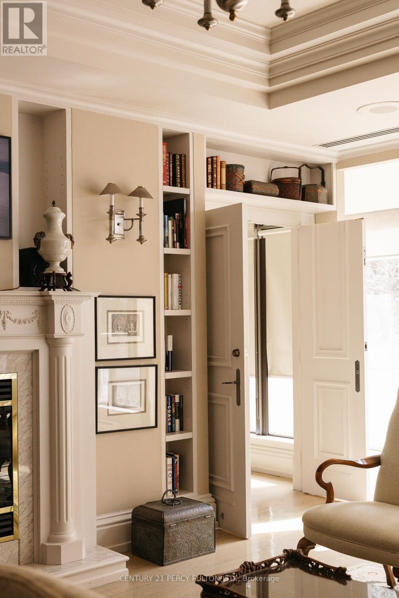 302 - 1 Ripley Avenue, Toronto, Ontario  M6S 4Z6 - Photo 32 - W12657656