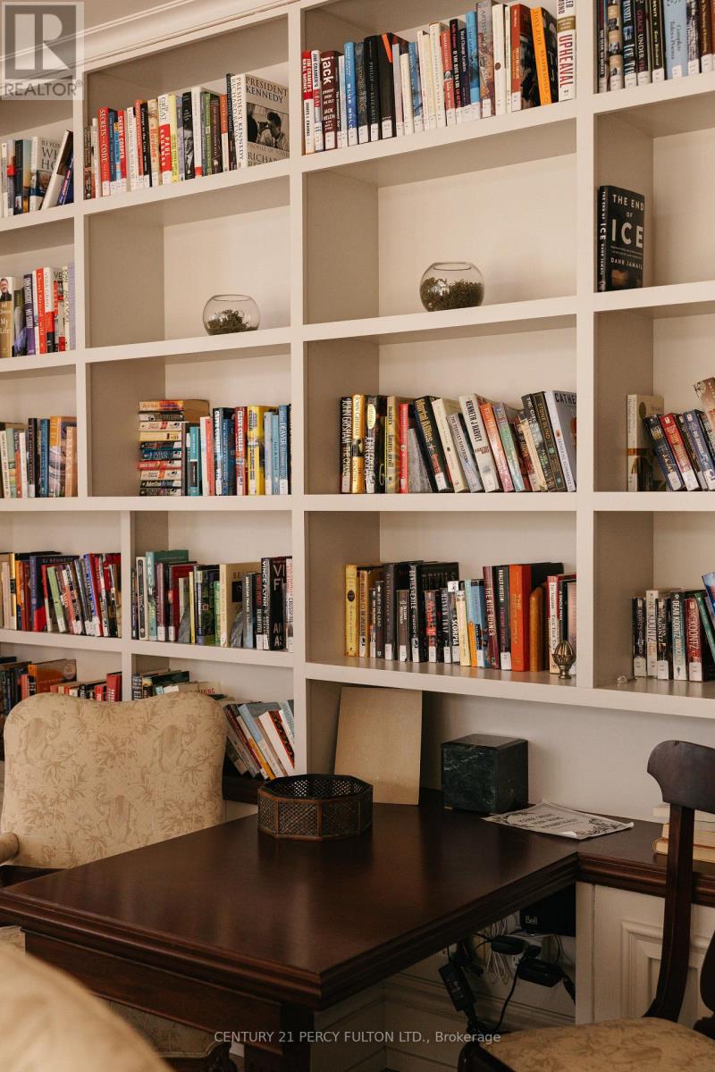 302 - 1 Ripley Avenue, Toronto, Ontario  M6S 4Z6 - Photo 33 - W12657656