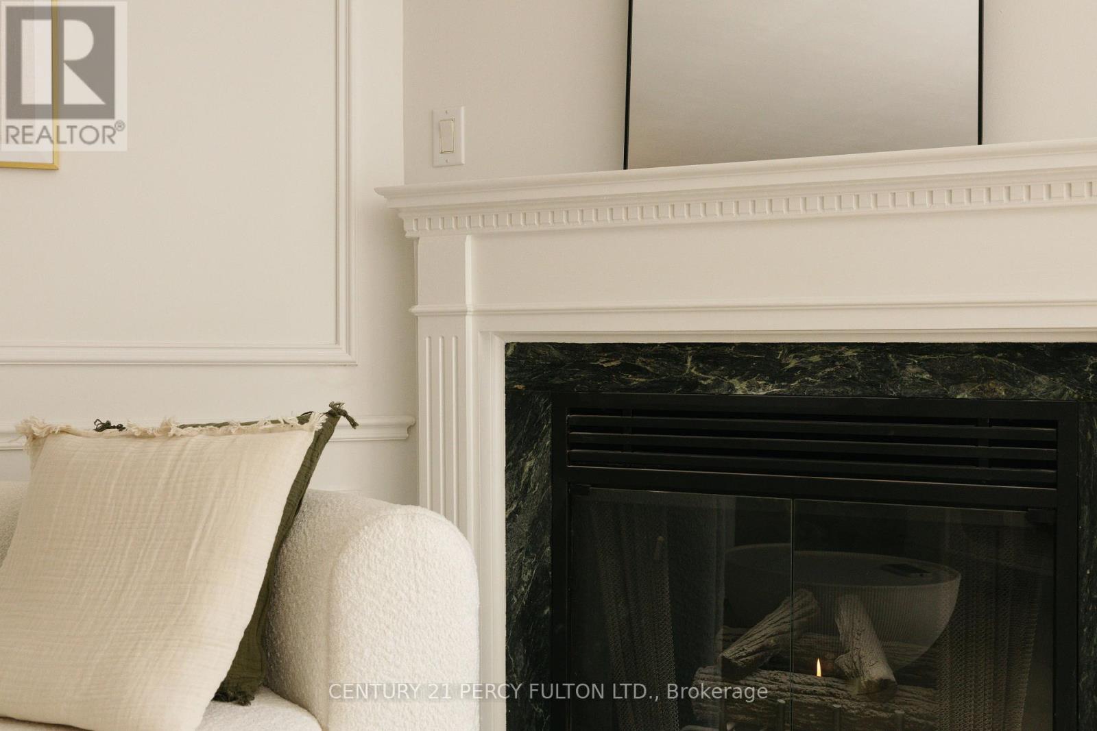 302 - 1 Ripley Avenue, Toronto, Ontario  M6S 4Z6 - Photo 8 - W12657656