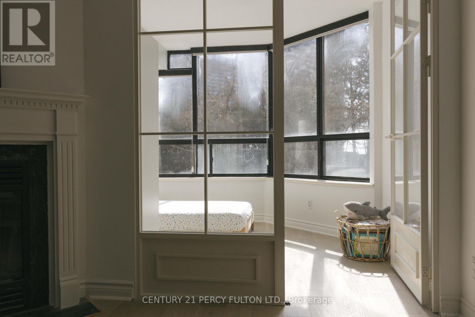 302 - 1 Ripley Avenue, Toronto, Ontario  M6S 4Z6 - Photo 9 - W12657656