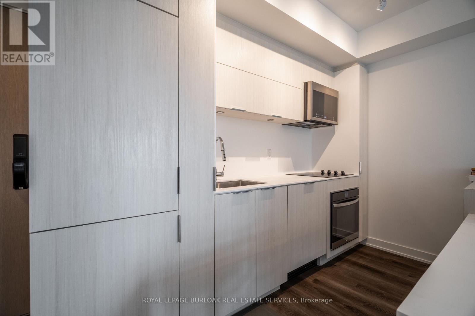 908 - 370 Martha Street, Burlington, Ontario  L7R 0G9 - Photo 6 - W12657674