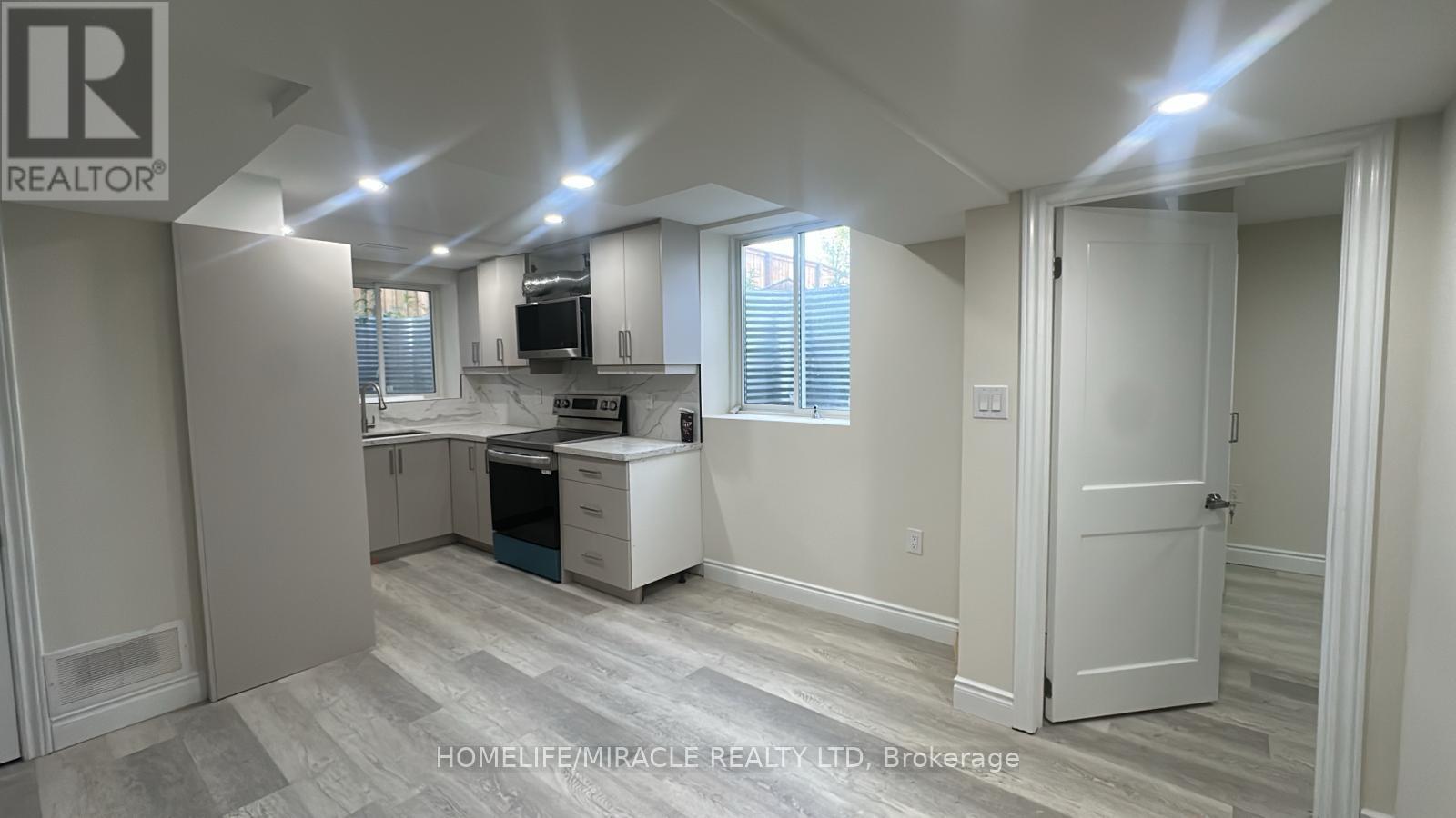 Unknown Address, ,     - Photo 5 - X12657618