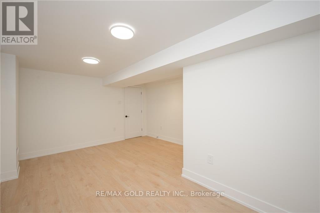 Bsmt - 54 Moxley Drive, Hamilton, Ontario  L8T 3Y7 - Photo 8 - X12657638