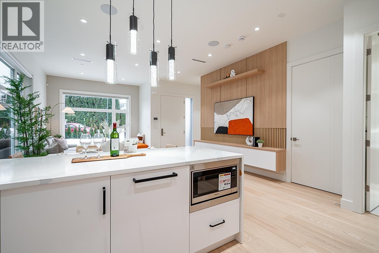 2833 Oliver Crescent, Vancouver, British Columbia  V6L 1T1 - Photo 7 - R3075471