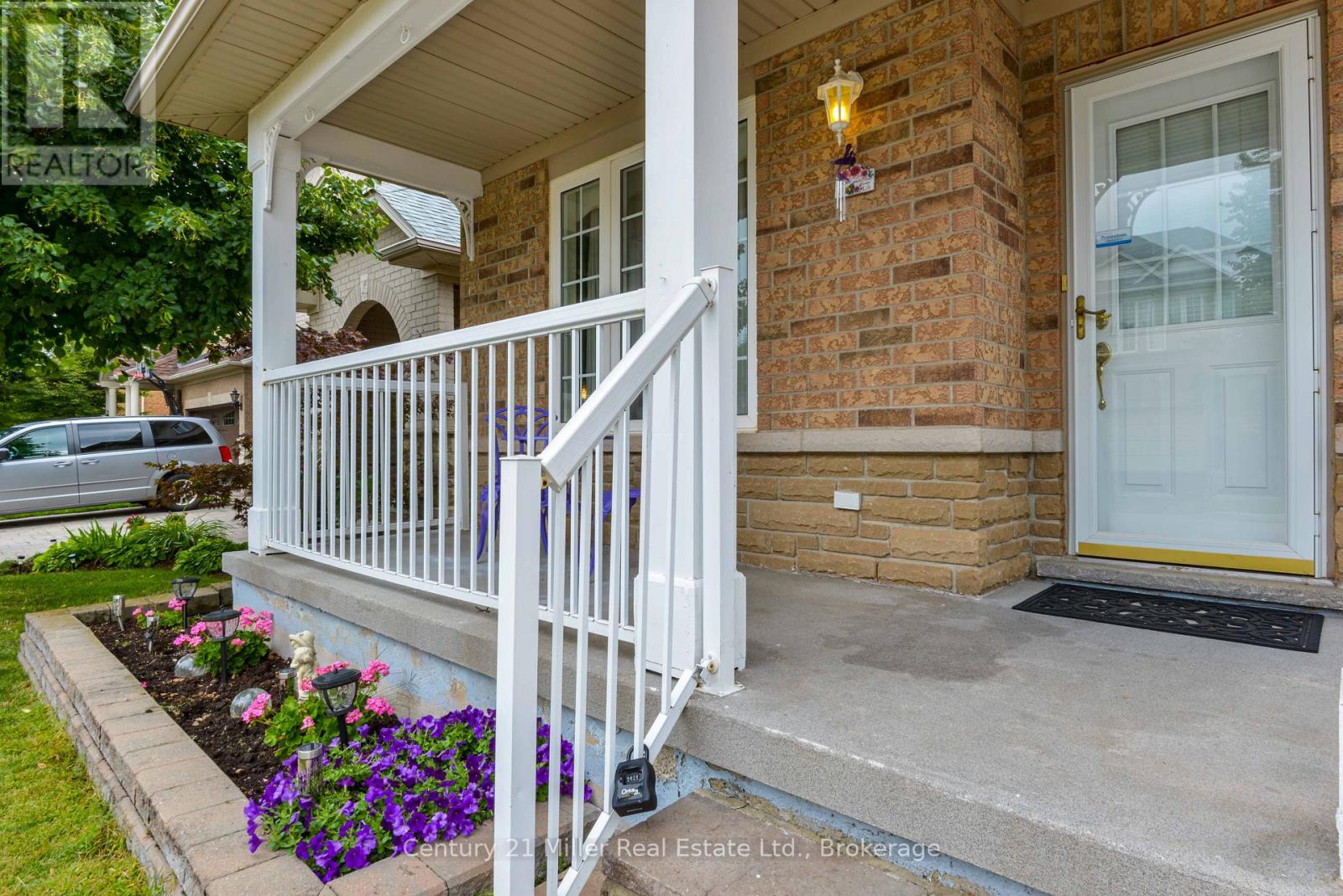 2255 Grouse Lane, Oakville, Ontario  L6M 3Z8 - Photo 6 - W12657714