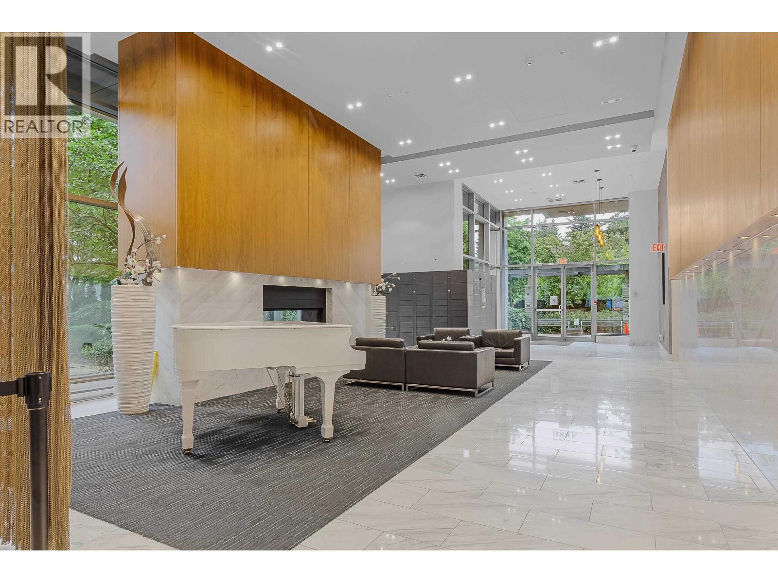 3702 4880 Bennett Street, Burnaby, British Columbia  V5H 0C1 - Photo 3 - R3075389