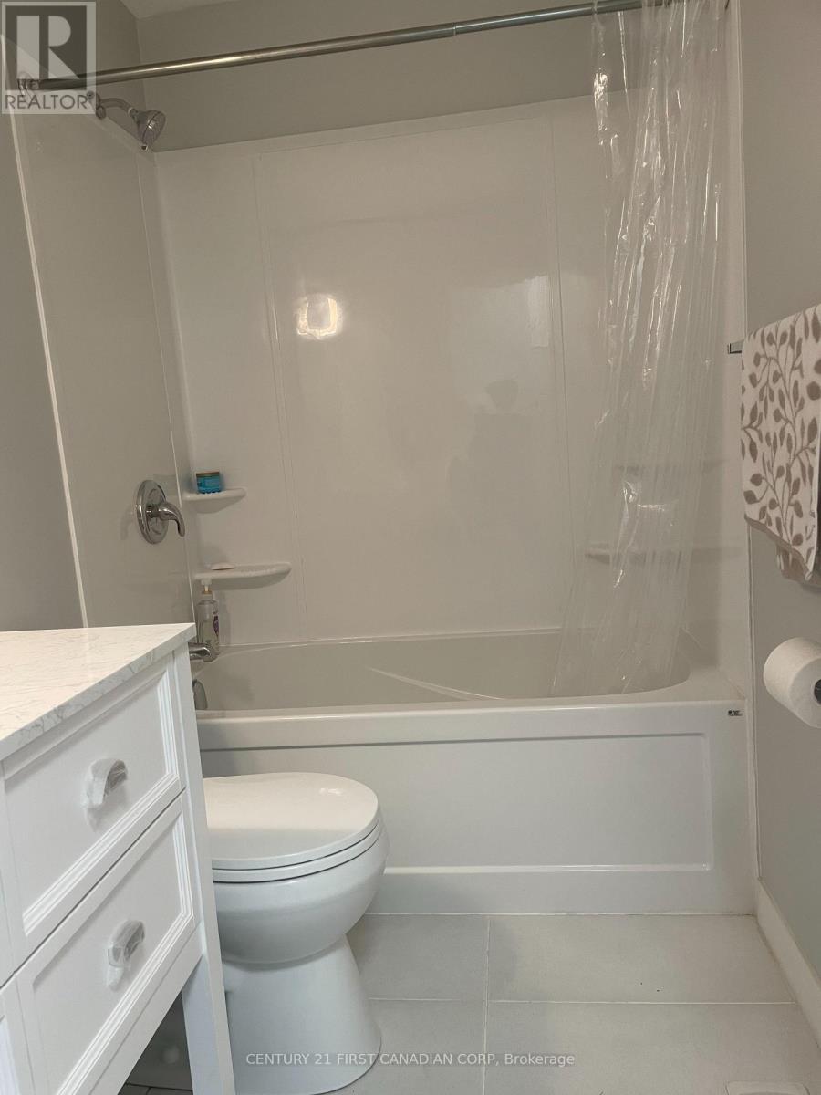 1044 Cree Avenue, Woodstock, Ontario  N4T 1A2 - Photo 11 - X12657708