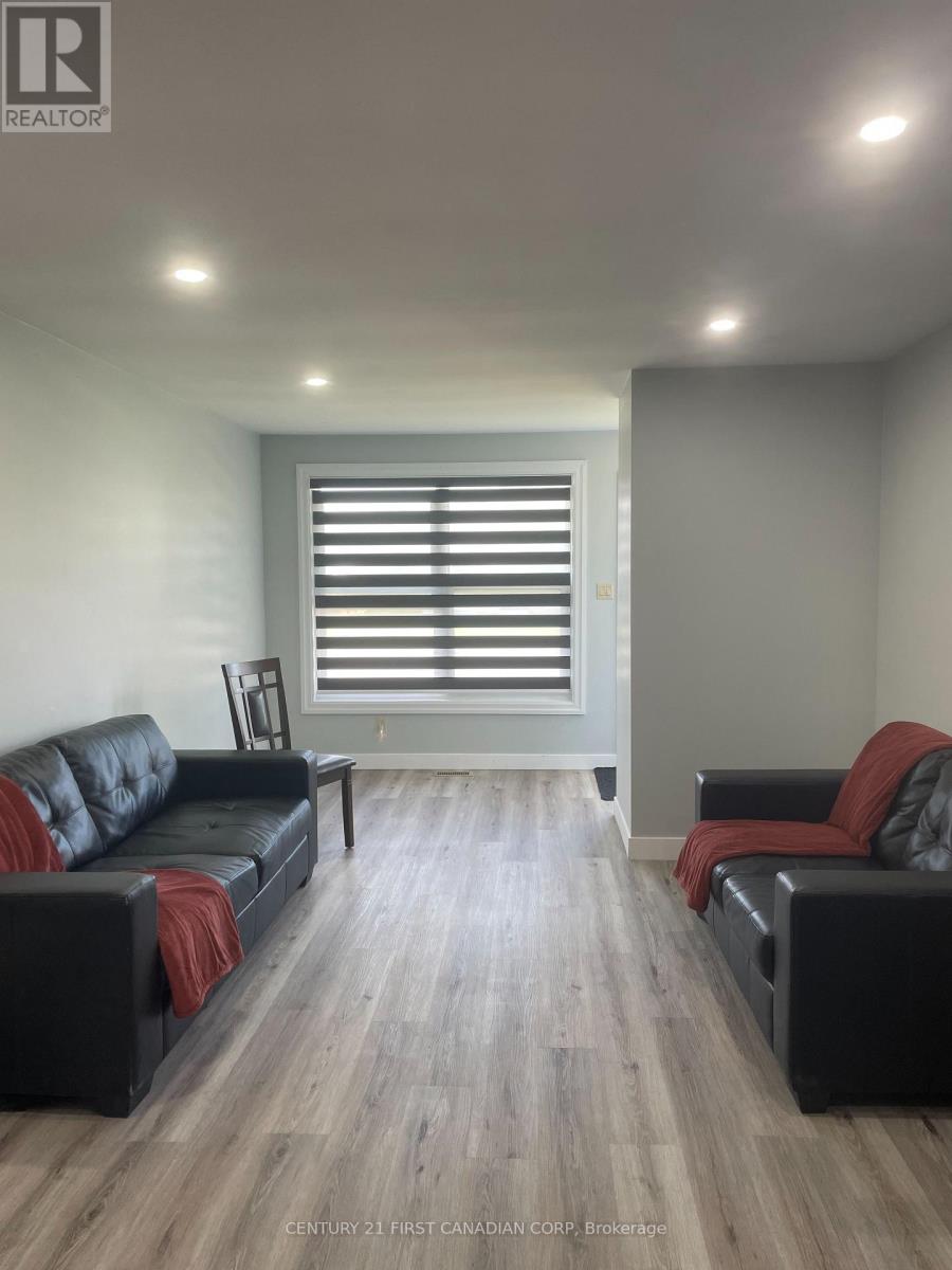 1044 Cree Avenue, Woodstock, Ontario  N4T 1A2 - Photo 5 - X12657708