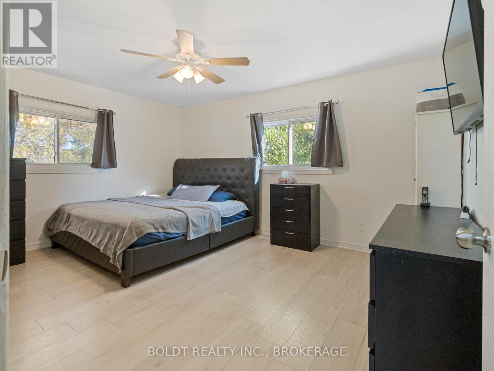 224 Oakdale Avenue, St. Catharines, Ontario  L2P 2K7 - Photo 18 - X12657710