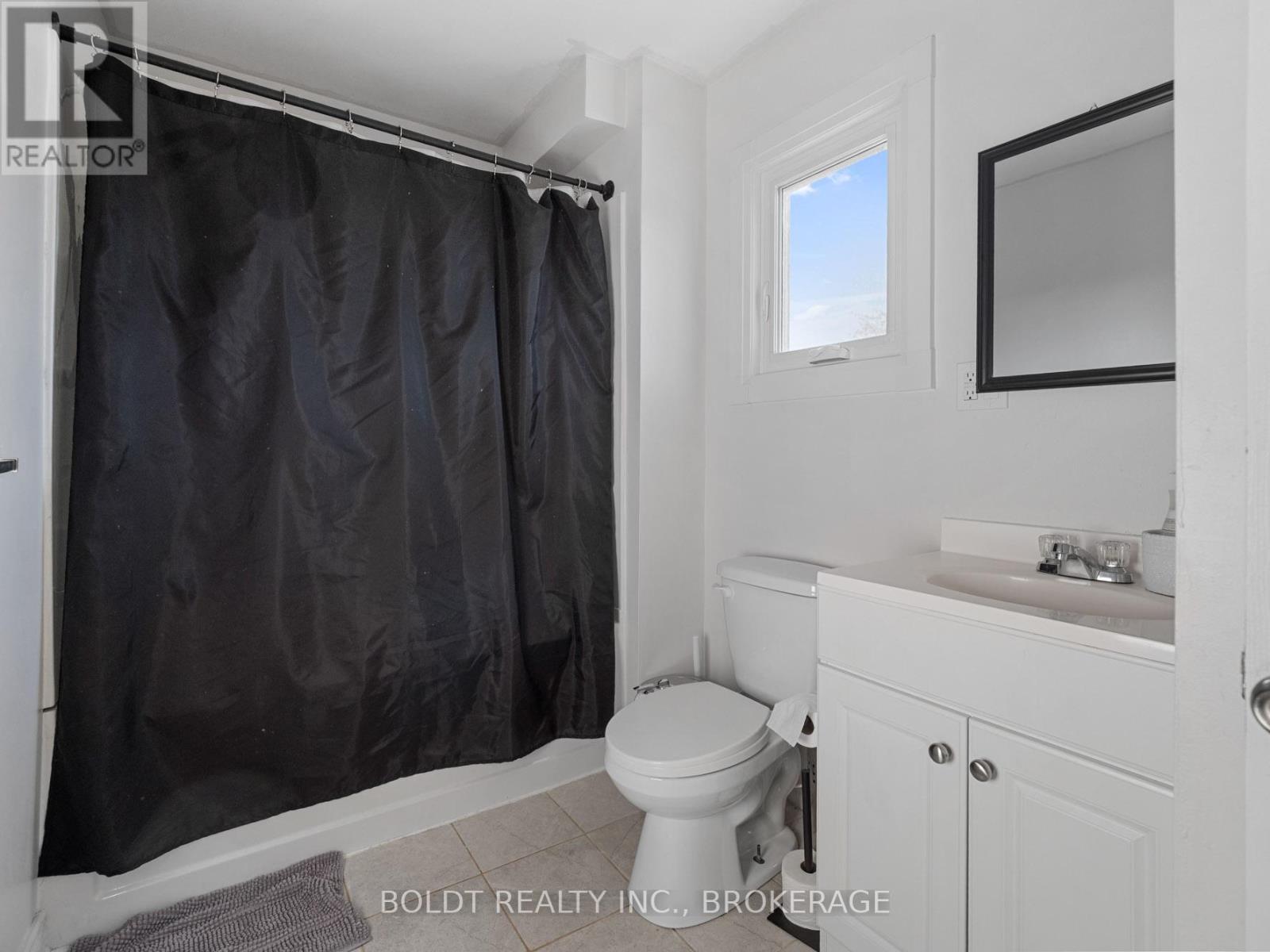 224 Oakdale Avenue, St. Catharines, Ontario  L2P 2K7 - Photo 23 - X12657710