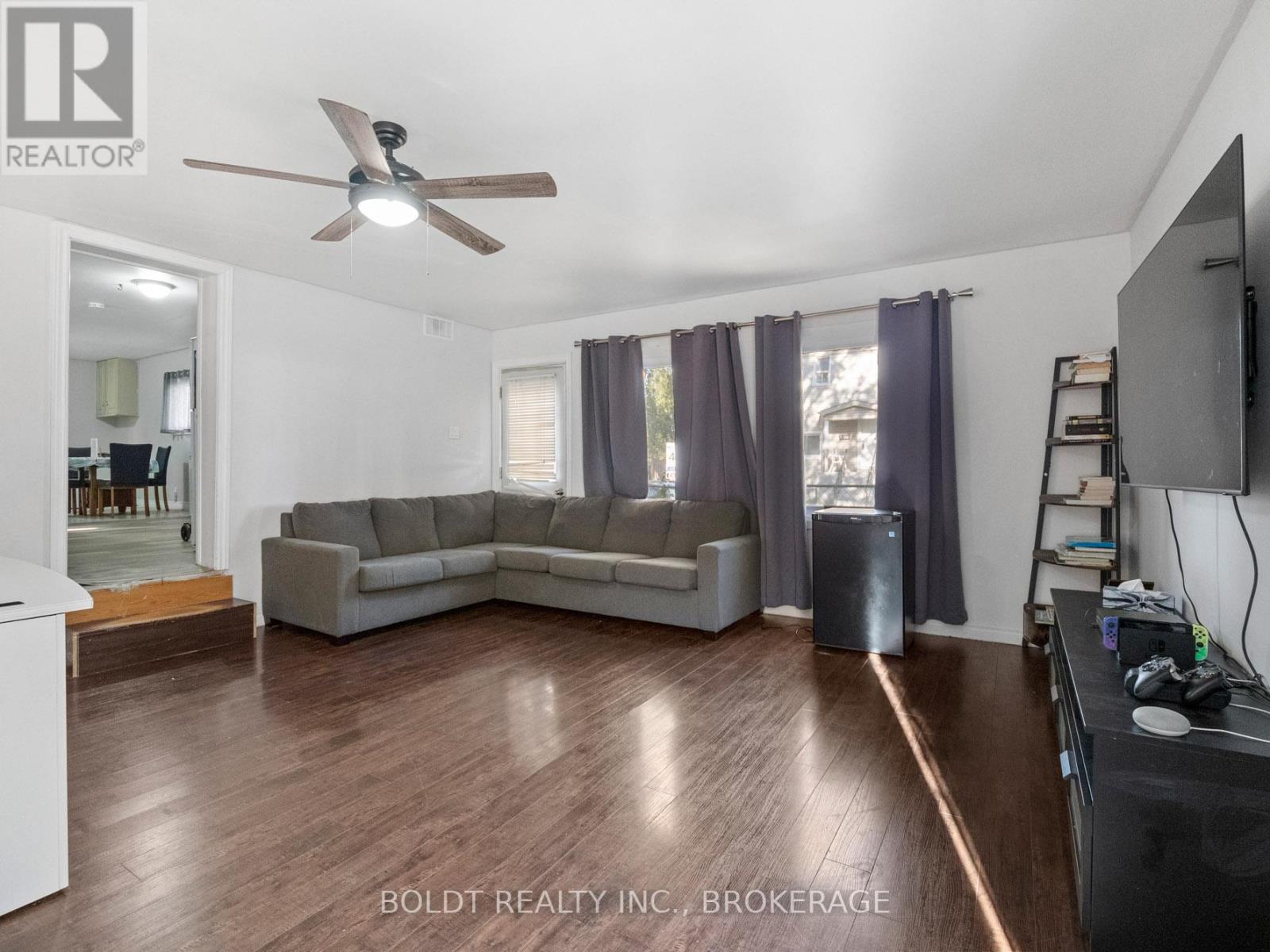 224 Oakdale Avenue, St. Catharines, Ontario  L2P 2K7 - Photo 6 - X12657710