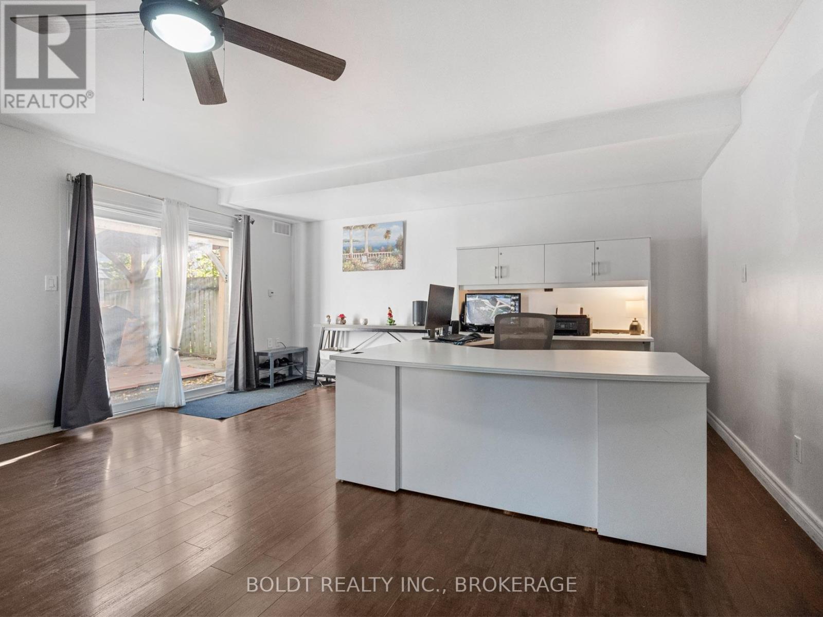 224 Oakdale Avenue, St. Catharines, Ontario  L2P 2K7 - Photo 8 - X12657710