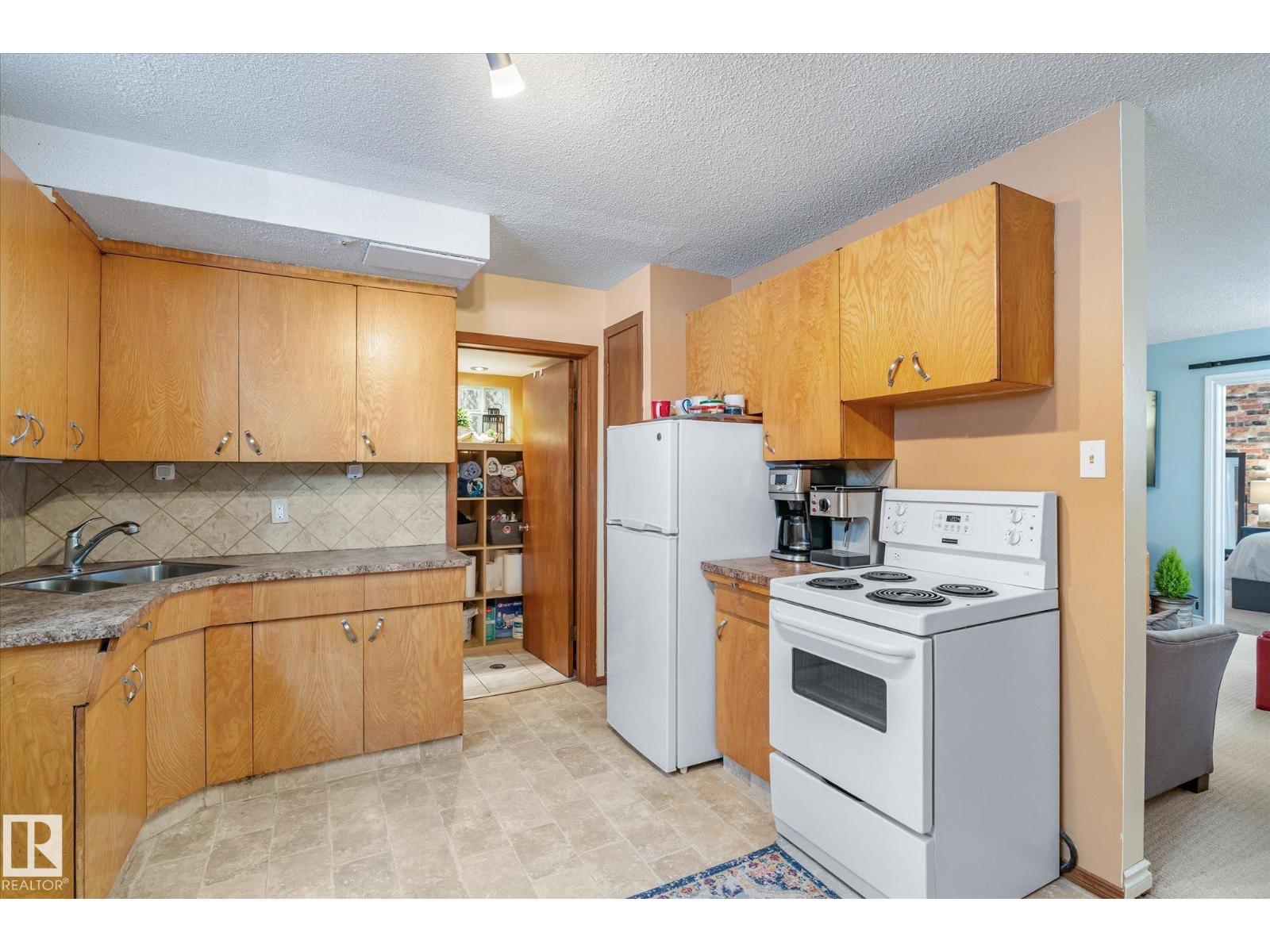 10332 78 St Nw, Edmonton, Alberta  T6A 3E5 - Photo 30 - E4468894