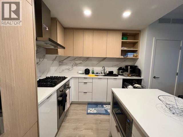 807 4988 Bennett Street, Burnaby, British Columbia  V5H 0L1 - Photo 4 - R3075454