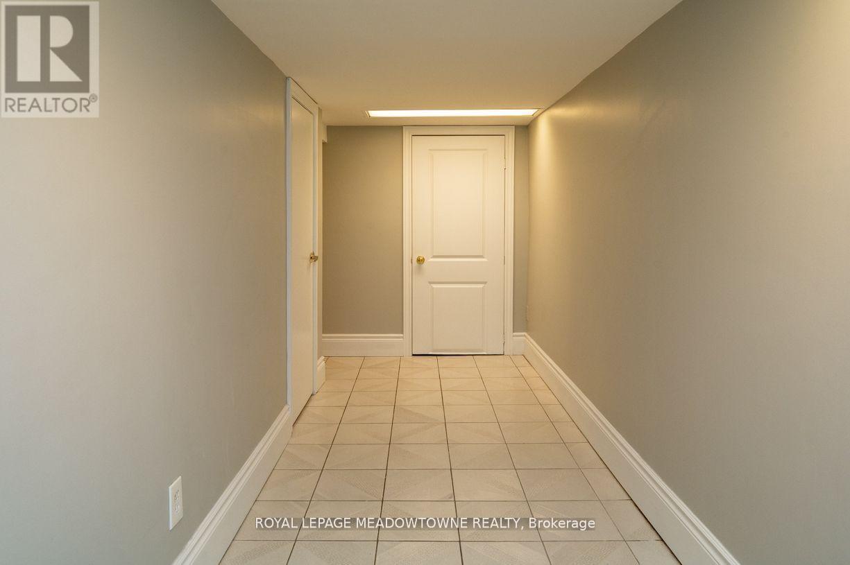 17 Kersdale Avenue, Toronto, Ontario  M6M 1C9 - Photo 27 - W12657720