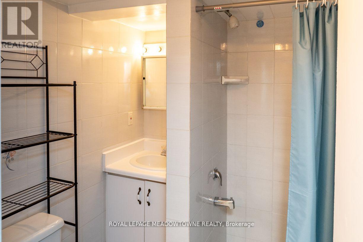 17 Kersdale Avenue, Toronto, Ontario  M6M 1C9 - Photo 28 - W12657720