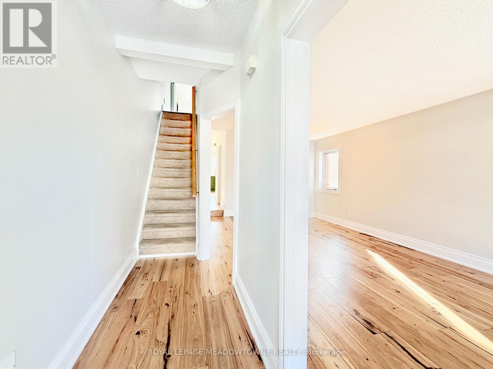 17 Kersdale Avenue, Toronto, Ontario  M6M 1C9 - Photo 3 - W12657720