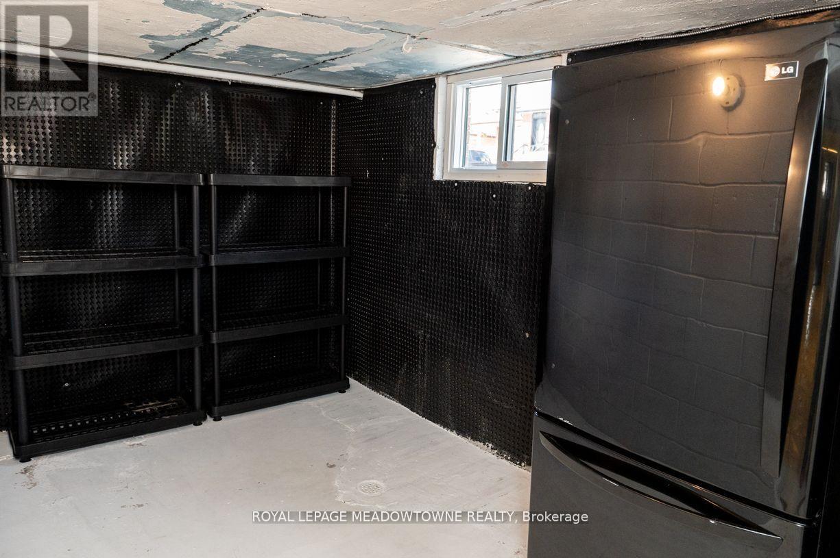 17 Kersdale Avenue, Toronto, Ontario  M6M 1C9 - Photo 30 - W12657720