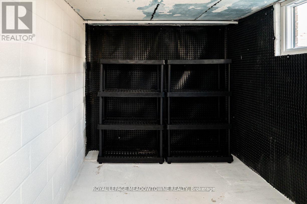 17 Kersdale Avenue, Toronto, Ontario  M6M 1C9 - Photo 31 - W12657720