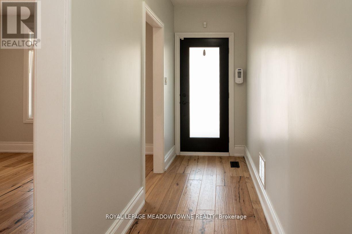 17 Kersdale Avenue, Toronto, Ontario  M6M 1C9 - Photo 4 - W12657720