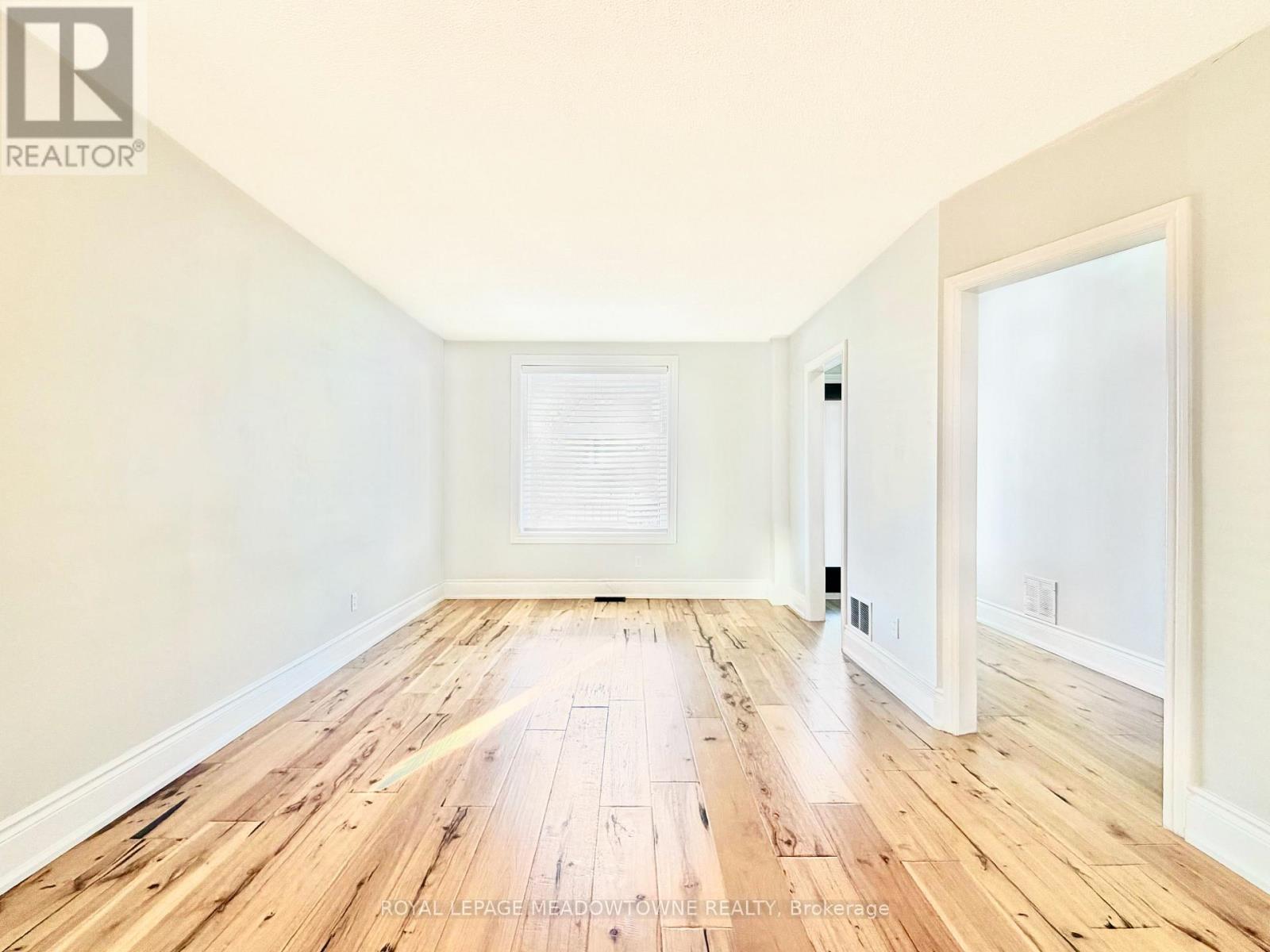 17 Kersdale Avenue, Toronto, Ontario  M6M 1C9 - Photo 7 - W12657720