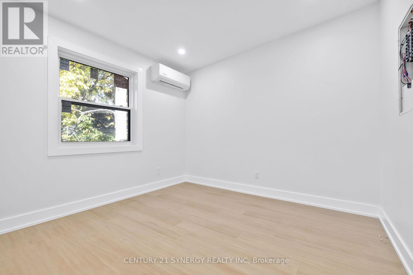 6 - 598 Kirkwood Avenue, Ottawa, Ontario  K1Z 5X4 - Photo 6 - X12657758