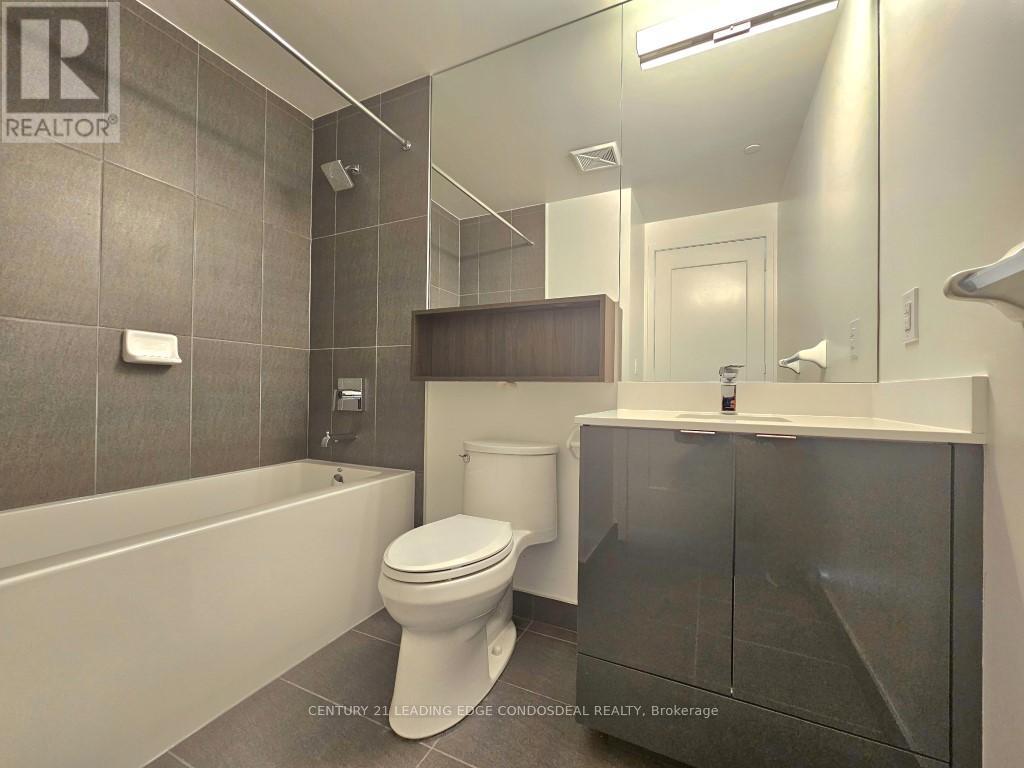 1407 - 70 Princess Street, Toronto, Ontario  M5A 0X6 - Photo 10 - C12657764