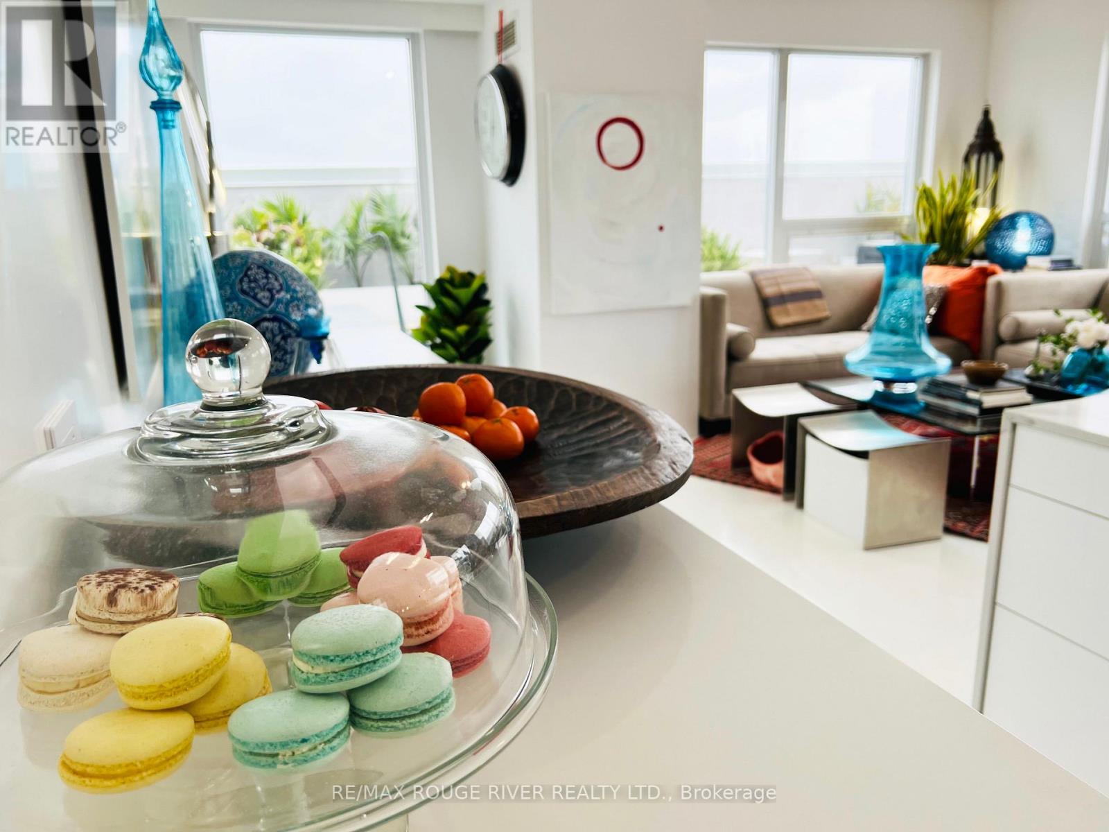 702 - 701 SHEPPARD AVENUE W, Toronto, Ontario