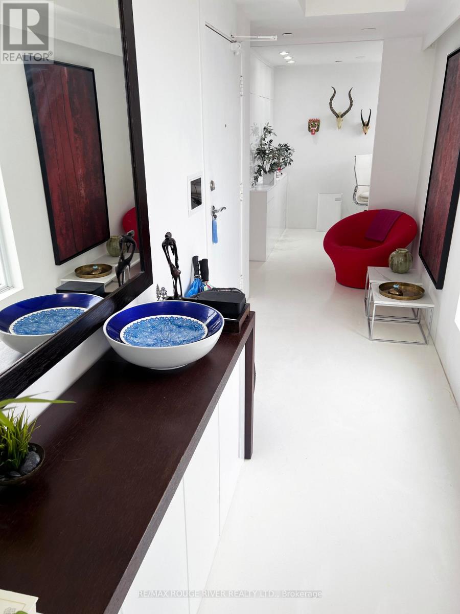 702 - 701 Sheppard Avenue W, Toronto, Ontario  M3H 0B2 - Photo 16 - C12657782