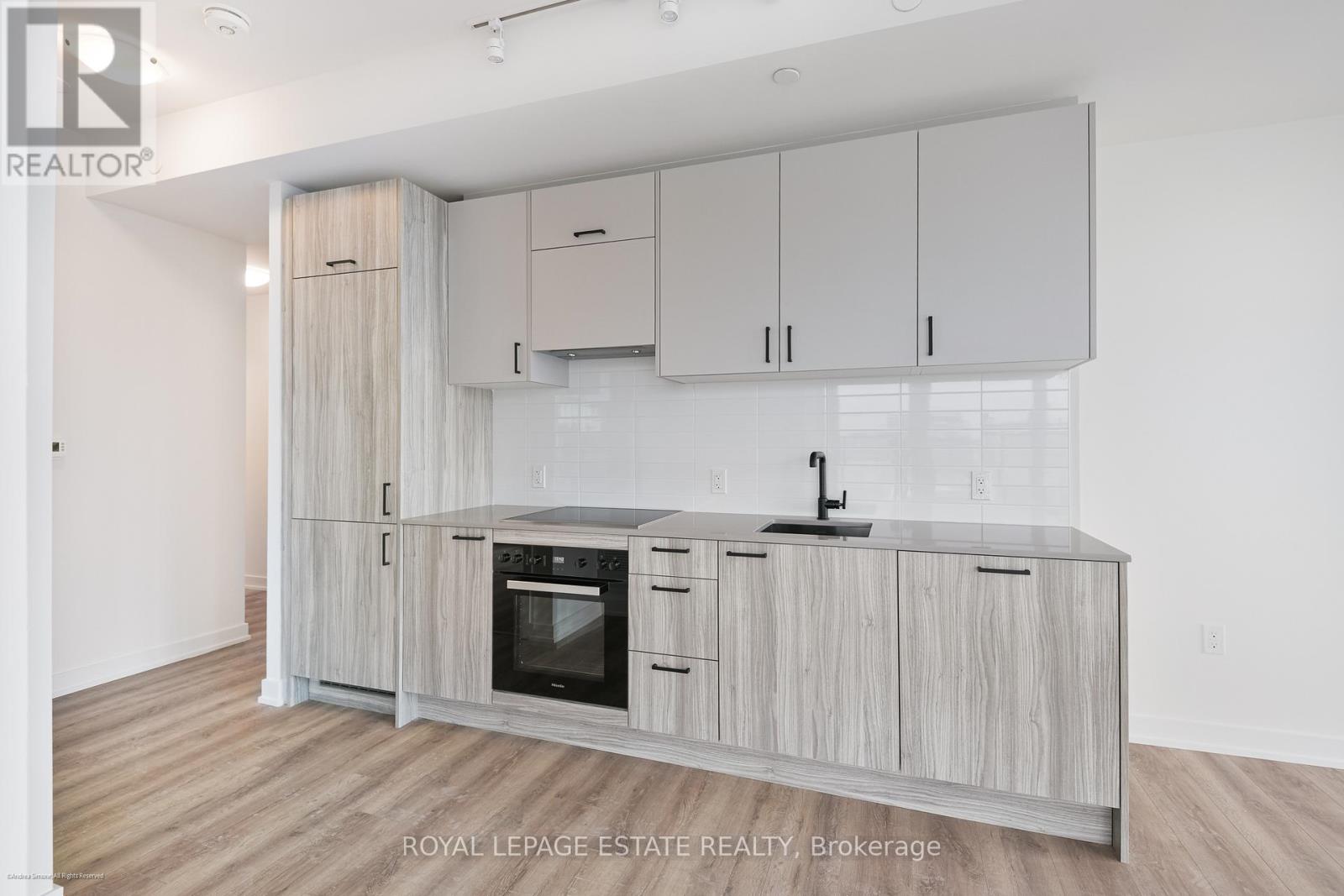 719 - 1 Quarrington Lane, Toronto, Ontario  M3C 0S4 - Photo 10 - C12657788