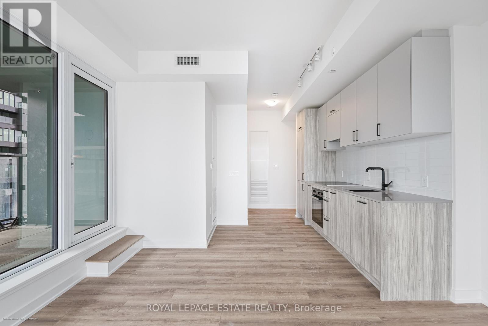 719 - 1 Quarrington Lane, Toronto, Ontario  M3C 0S4 - Photo 13 - C12657788