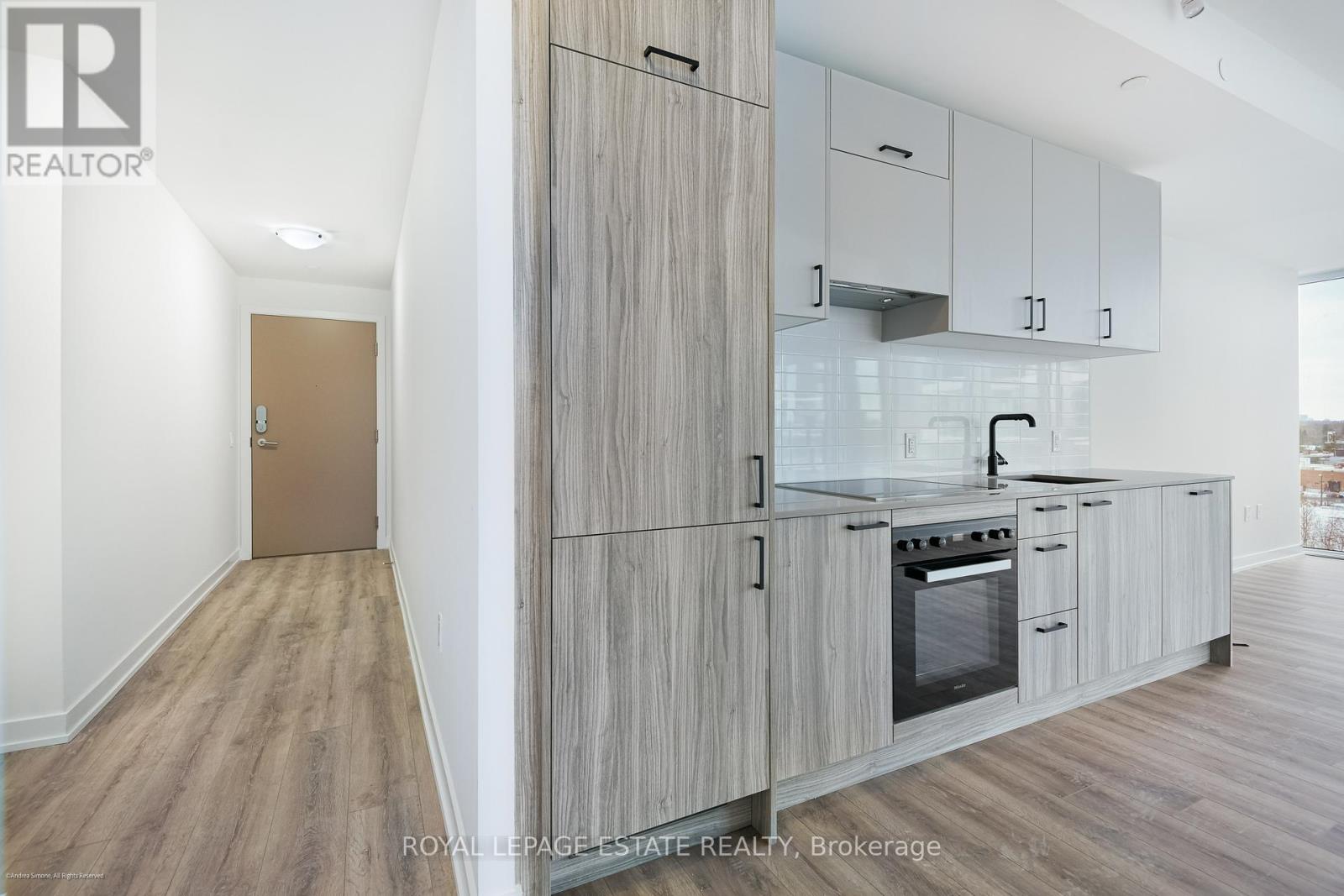 719 - 1 Quarrington Lane, Toronto, Ontario  M3C 0S4 - Photo 9 - C12657788