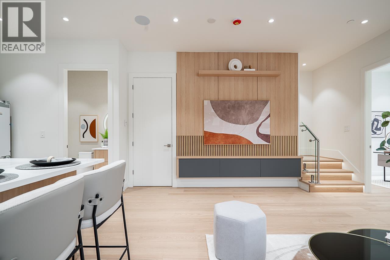 2835 Oliver Crescent, Vancouver, British Columbia V6L 1T1 - Photo 4 - R3075464