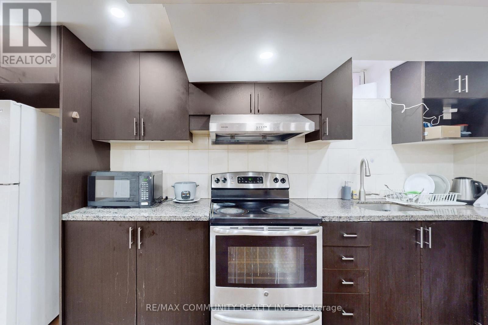 10 Oxfordshire Street, Markham, Ontario  L6C 2E1 - Photo 45 - N12657774