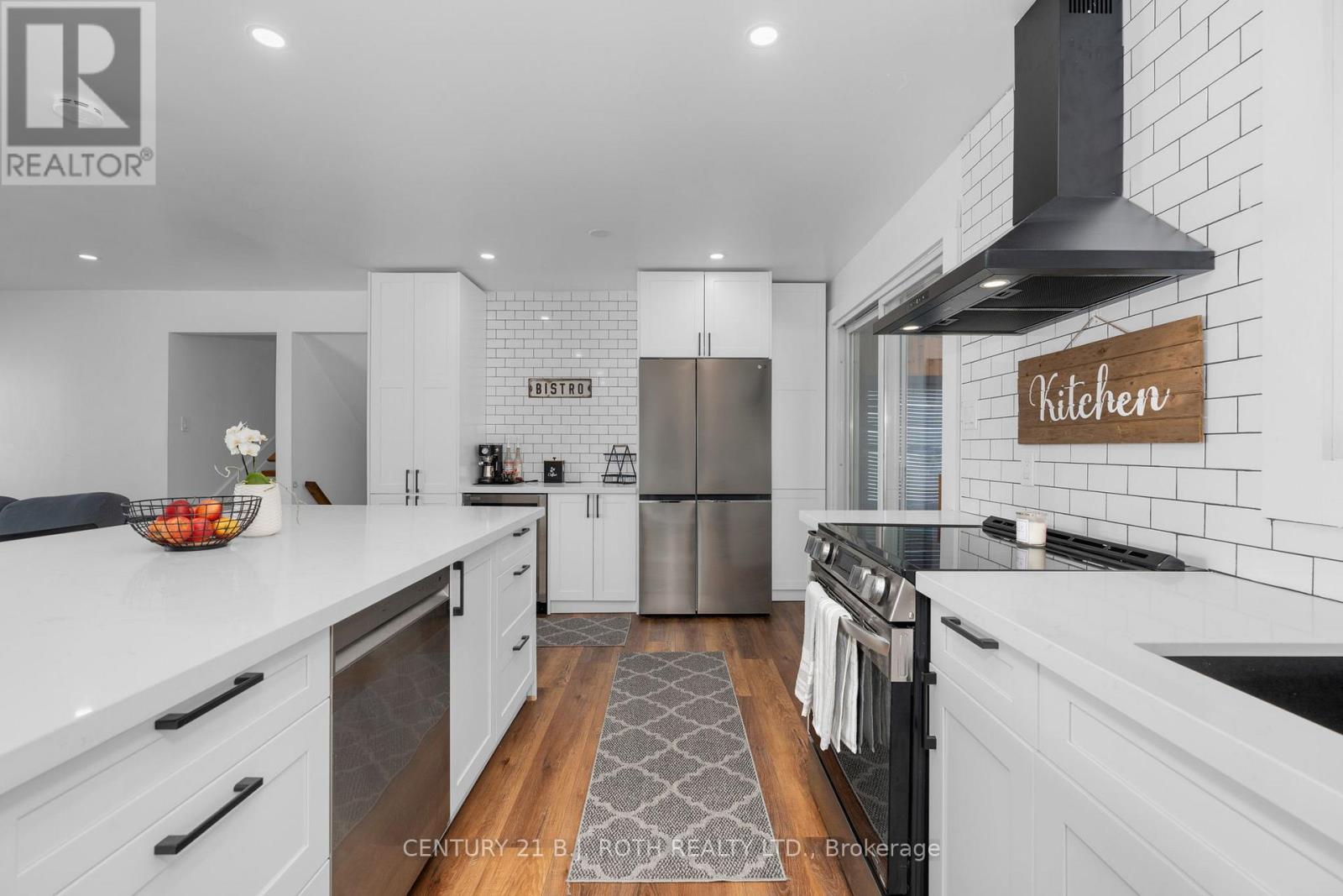 5812 County Rd 90, Springwater, Ontario  L0M 1T2 - Photo 13 - S12657728