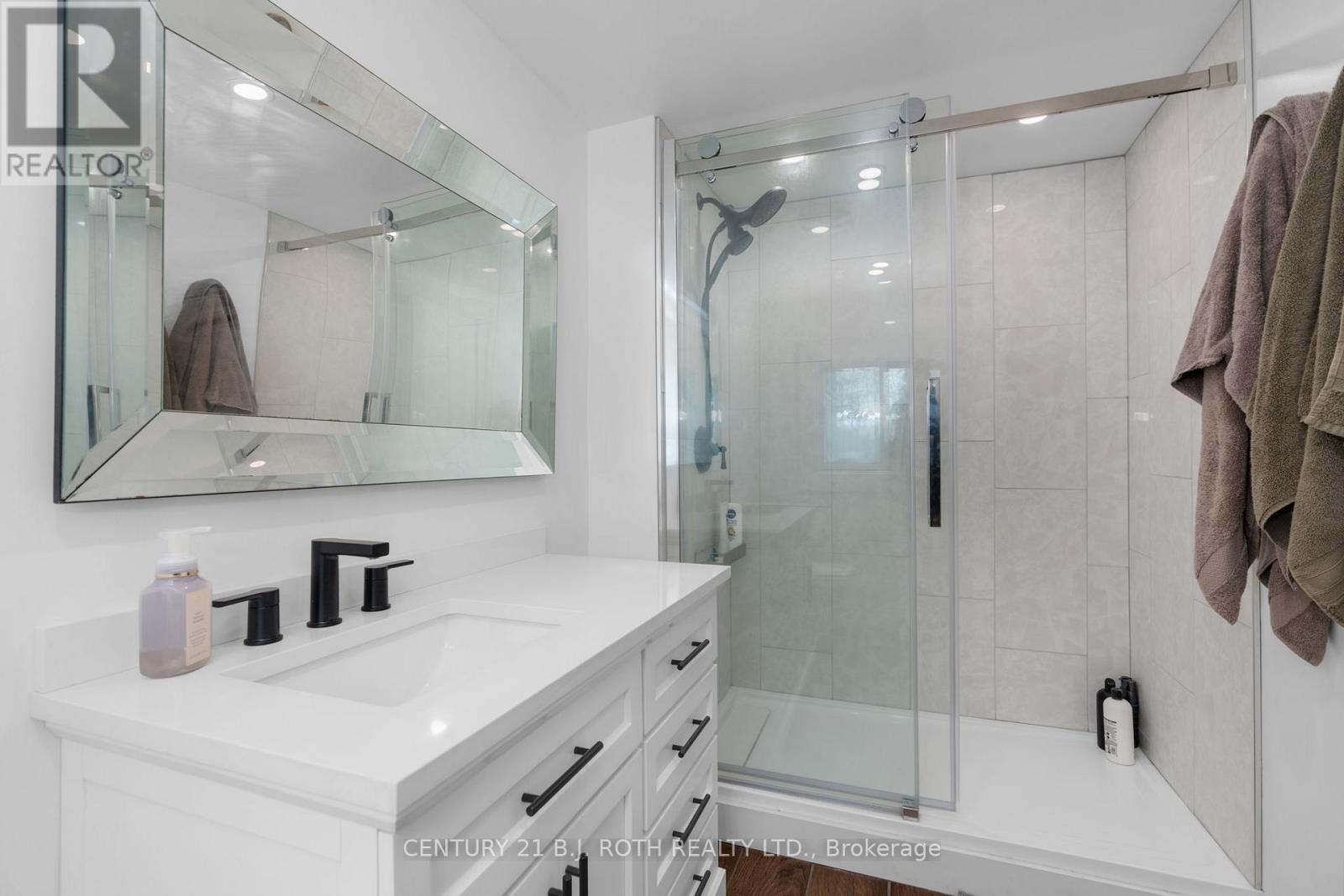 5812 County Rd 90, Springwater, Ontario  L0M 1T2 - Photo 23 - S12657728