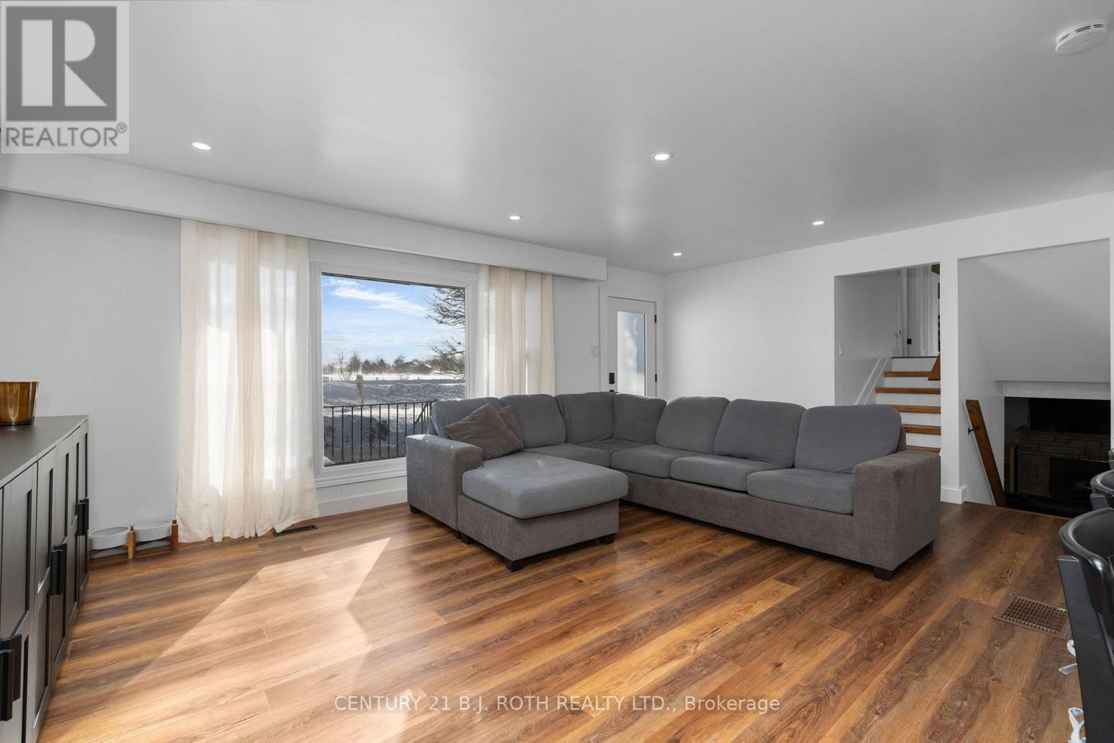 5812 County Rd 90, Springwater, Ontario  L0M 1T2 - Photo 7 - S12657728