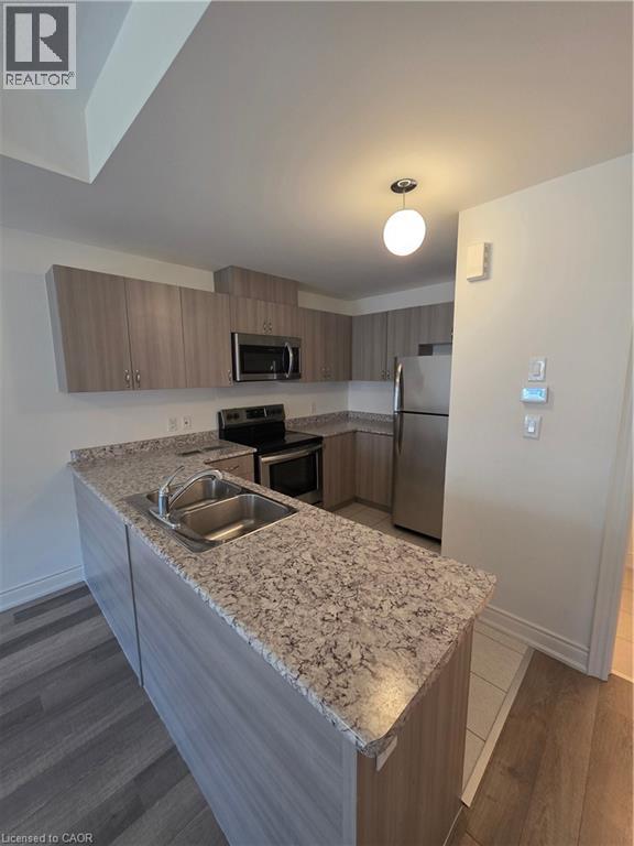 2571 Ladyfern Crossing Unit# 27, Pickering, Ontario  L1X 0E6 - Photo 4 - 40786095