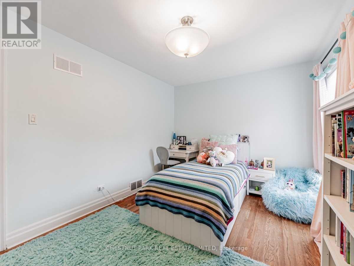 29 Glenvale Boulevard, Toronto, Ontario  M4G 2V3 - Photo 32 - C12656980