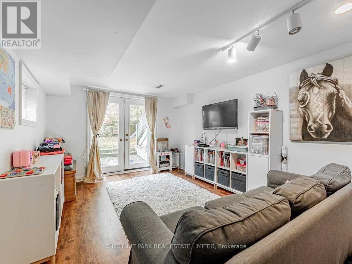 29 Glenvale Boulevard, Toronto, Ontario  M4G 2V3 - Photo 35 - C12656980