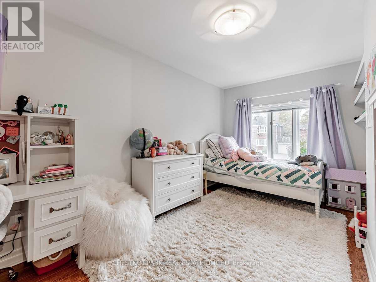 29 Glenvale Boulevard, Toronto, Ontario  M4G 2V3 - Photo 28 - C12656980