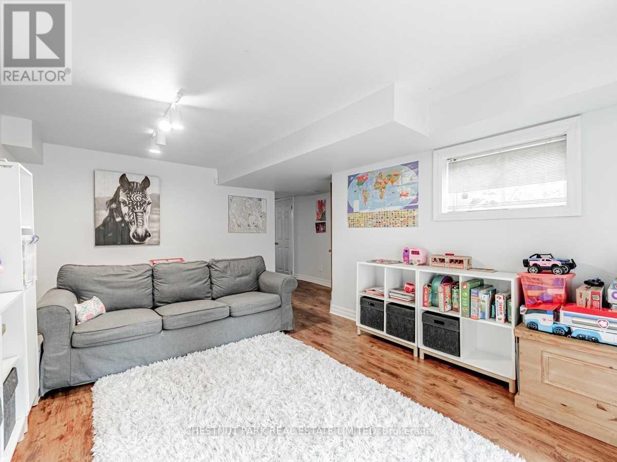 29 Glenvale Boulevard, Toronto, Ontario  M4G 2V3 - Photo 34 - C12656980