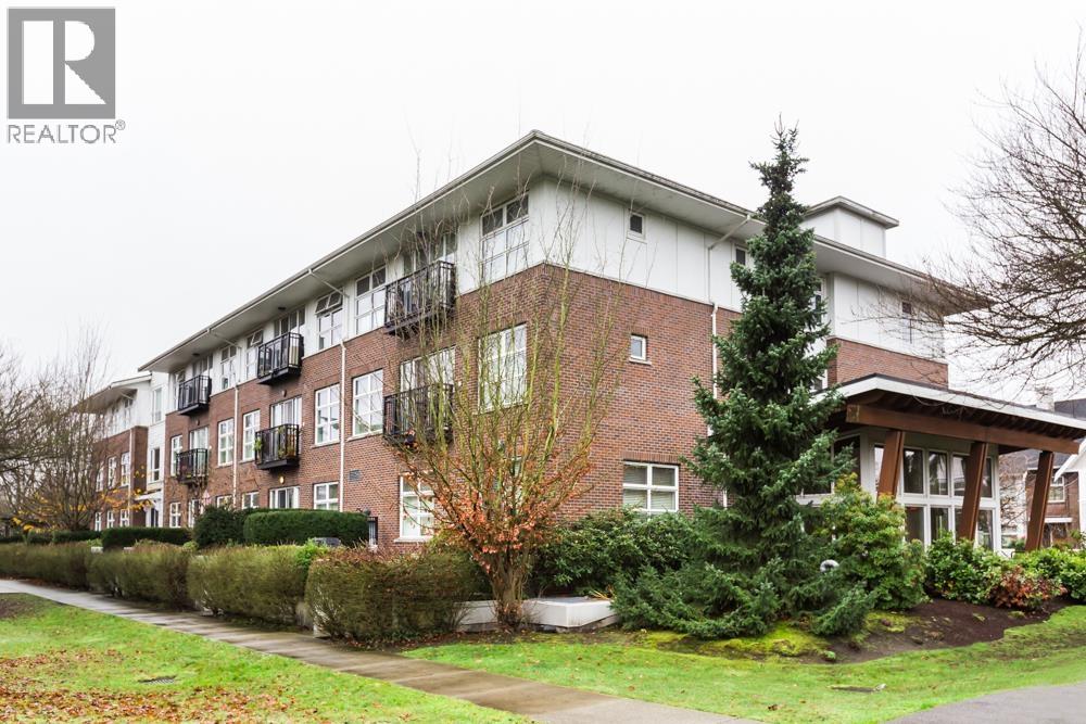 305 215 BROOKES STREET, New Westminster, British Columbia