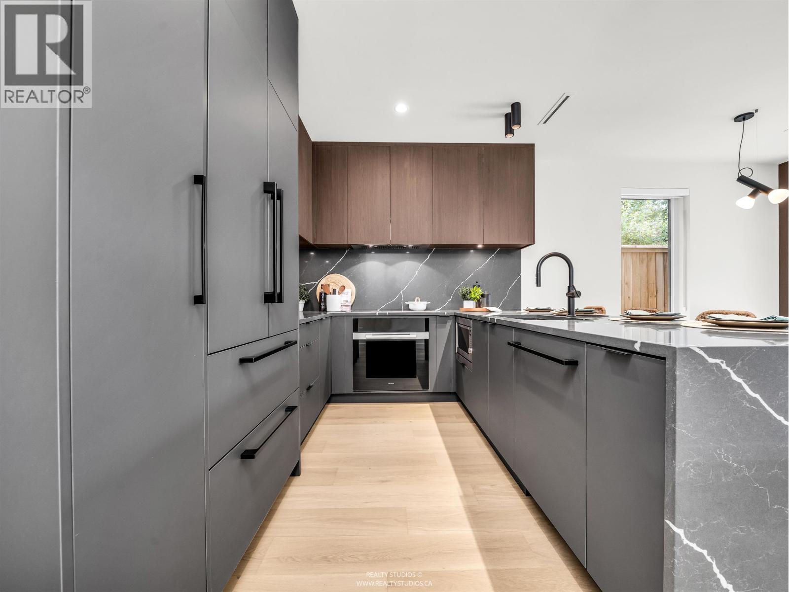 1 1120 E 23rd Avenue, Vancouver, British Columbia  V5V 1Y7 - Photo 8 - R3075515