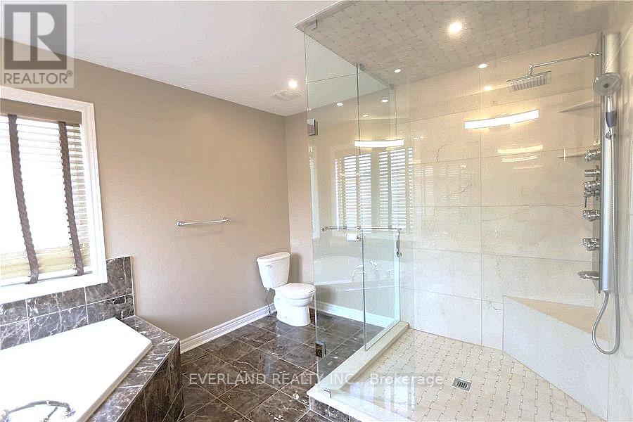 136 Mooney Street, Bradford West Gwillimbury (Bradford), Ontario  L3Z 0K8 - Photo 21 - N12657814