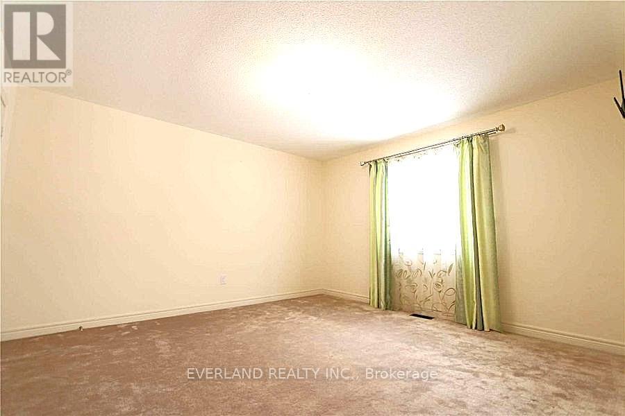 136 Mooney Street, Bradford West Gwillimbury (Bradford), Ontario  L3Z 0K8 - Photo 26 - N12657814